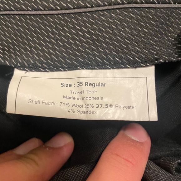 Suit - Picture 4 of 9